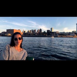 Meet your Posher, Brooke